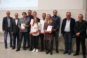  Die PreisträgerInnen des Ullrich-Hanses-Preises zusammen mit Jury und Sponsoren 