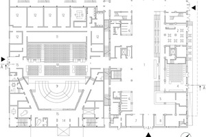  Grundriss EG, M 1 : 750	1	Halle E / Veranstaltungsraum	2	Café	3	Bar	4	Carl-Amery-Saal	5	Abo Büro / Info	6	Garderobe	7	MVHS Anmeldung	8	MSB Ausleihe	9	Bühne	10	Saal Philharmonie	11	Saalbestuhlung	12	Stimmzimmer	13	Tonstudio	14	Anlieferung	15	Foyer Backstage 