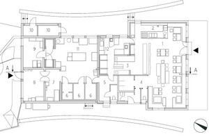  Grundriss Erdgeschoss, M 1 : 333,33	1	Imbiss	2	Theke	3	Küche und Verkauf	4	Garderobe	5	Personalraum	6	Kühlzelle	7	Schlachten rein	8	Schlachten unrein	9	Lager	10	Technik	11	Werkstatt	12	Spülraum 