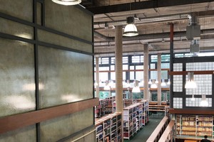 Die Innenräume der Universitäts- und Stadtbibliothek Köln (USB), wie hier der Lesesaal, sind offen gestaltet 