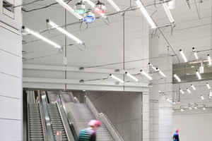  Stadtbahn Karlsruhe Lichtinstallation Rolltreppe 