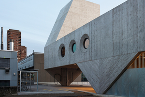  Das Baufeld befindet sich an der Bullingerstraße und wird begrenzt von einer Werk- und Einstellhalle sowie einem Eckgebäude, das im Inventar der kunst- und kulturhistorischen Schutzobjekte gelistet ist 