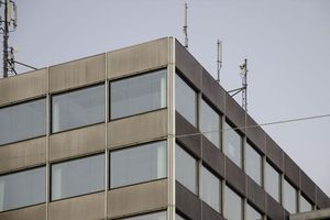  Ausschnitt der Fassade des ehem. Deckel-Verwaltungsgebäudes in München 