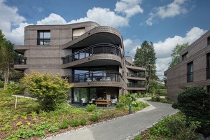  Wohnen mit Aussicht: Die Roefs Architekten AG aus dem schweizerischen Zug entwarf in direkter Nachbarschaft des Zürichsees zwei außergewöhnliche Mehrfamilienhäuser. 
