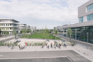  Die neuen Schulbauten des Bildungscampus Freiham im Münchener Westen bilden den Auftakt für die Entwicklung des neuen Quartiers in dem in Zukunft&nbsp;25000 Menschen leben sollen 