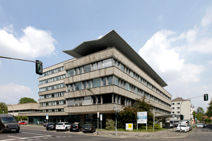  In Düsseldorf: Forschungs-institut des Zementverbandes ZDV (1955-56, Peter u. Ernst Neufert) 