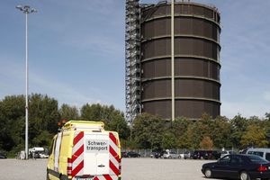  Der Gasometer Oberhausen noch mit altem Farbkleid. Das neue ist ähnlich, aber haltbarer 