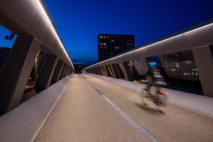  Gewinner Außenbeleuchtung / Öffentliche Bereiche: Arnulfsteg, München / Lichtplanung: DAY & LIGHT, Frank Vetter, Regine Oel
  