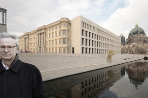  Das Schloss (Südostansicht) und sein Architekt 