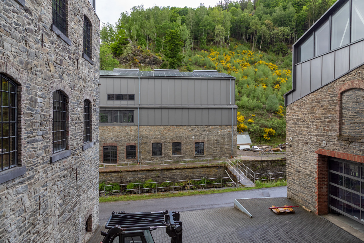 Kaltakquise für Solarinstallateure – Tier-3 Micro Content (Mega-Datei) thumbnail