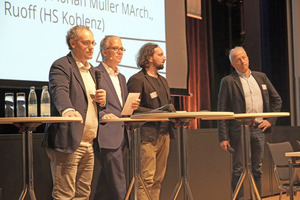  Diskussion auf dem Podium (v. l. nach r.): Frank Böttcher, ­Christoph Schild, Florian Müller MArch., Prof. Dipl.-Ing. Joachim Ruoff (HS Koblenz) 