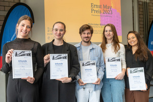  vl.: Auszeichnungen: Lea Jung, Fitore Delija, Fabian Helbig, Anna Burak und Ines Wiedemann 