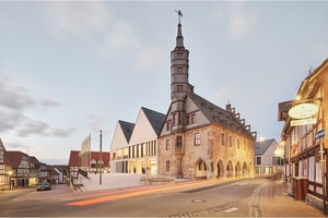  In ihrer Zeit beim Planungsbüro agn bearbeitete Anja Rosen unter anderem das Urban-Mining-Projekt „Rathaus Korbach“, dass 2023 Finalist des Deutschen Nachhaltigkeitspreises Architektur war. Bei dem Projekt wurden Teile des Bestands als Ressource für die Konstruktion eines Neubaus eingesetzt (siehe auch DBZ 1 | 2021) 