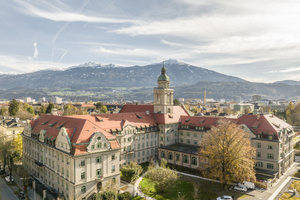  Der Umbau des Studentenwohnheims „Canisianium“ in Innsbruck ist ein gutes Beispiel für eine sanfte Intervention in den Baubestand. Verantwortlich hierfür waren die Architekten von WGA ZT und das Team von werkraum ingenieure 