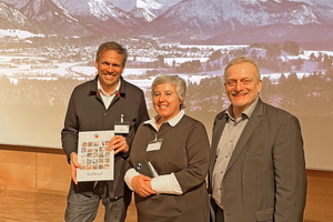  Prof. Dirk E. Hebel vom KIT (l.) sprach über Kreislaufwirtschaft, moderiert wurde die Veranstaltung von DBZ-Chefredakteur Michael Schuster (r.)  