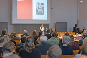  Die Studentin Anna Hugot aus Kaiserslautern präsentierte beim BDA Hochschultag ihre Diplomarbeit mit dem Titel „Tagebuch einer Reparatur“ 