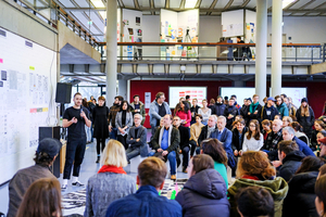  Neue Prozesse: In Workshops präsentierten die Studierenden ihre Ergebnisse dem Fachbeirat und stellten sich der Diskussion 
