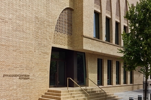  Der Klinker „arundo“ ist in der Fassade eingesetzt. 