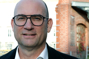  Guido Spars, Gründungsdirektor Bauakademie, verlängert nicht 