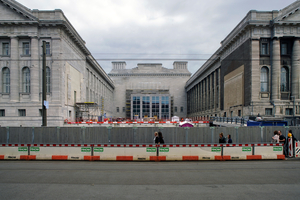  Das Pergamonmuseum ist mit fast 1,5 Mrd. € das teuerste Sanierungsprojekt Deutschlands. Geldgeber isthier der Bund 