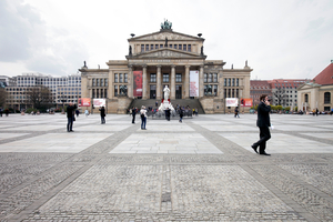  Aus dem Konzerthaus am Gendarmenmarkt wurde für Veranstaltungen auf dem Platz immer der Strom geholt. Das ist nach der Sanierung nun nicht mehr nötig 