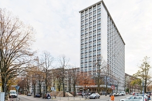  3.500 individuell gefertigte Formteile aus Glasfaserbeton bringen Struktur und Tiefe in die Außenhülle. 