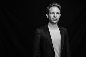  Autoren: Florian Kaiser, Atelier Kaiser Shen, Stuttgart, Professor für Kreislaufgerechten Holzbau am KIT Johannes Schreiner, Atelier Kaiser Shen, Stuttgart Karsten Brugger, Ingenieurgruppe Bauen, Freiburg 