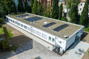  Mechtenbergschule, Danziger Straße: An der Mechtenbergschule in der Danziger Straße ist eine eingeschossige Schullösung mit rund 600 m² entstanden, für die 14 Module verbaut wurden.  