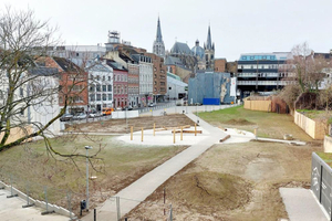  Blick auf die Brache mit erster Grünplanung 