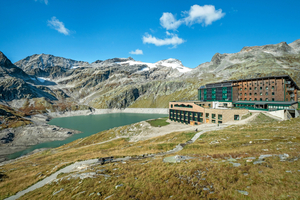 Alt und neu in malerischer Landschaft imSalzburger Land. Das Berghotel besteht seit1874 und ist im Familienbesitz