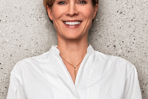 Anja Pangerl studierte Innenarchitektur an der FH Coburg und Architektur an der FH Stuttgart. Sie ist seit 1997 bei blocher partners tätig, heute als Partnerin und Gesellschafterin. Ihr Schwerpunkt liegt in der Hotel-Architektur, wo sie unter anderem das Radisson Blu in Mannheim und das Boutique-Hotel EmiLu in Stuttgart gestaltet hat. Anja Pangerl ist Mitglied im BDIA