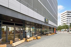  Ausstellungsraum „NSU-Komplex“ in einem ehemaligen Möbelgeschäft in Chemnitz, Johannisplatz 8 