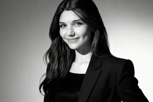  Autoren:Dr.-Ing. Angelina Aziz forscht am Lehrstuhl für Informatik im Bauwesen der Ruhr-Universität Bochum zu Anwendungen von Künstlicher Intelligenz (KI), Building Information Modeling (BIM) und regelbasierter Prüfung, Schwerpunkt Automatisierung der Brandschutzinspektion durch maschinelles Lernen und BIM-Integration  