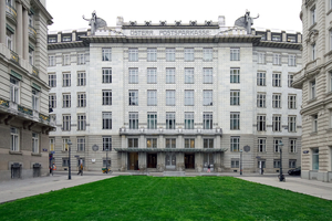  Otto Wagner, Postsparkasse Wien, in der Ausstellung als Bleistift-/­Federansicht 