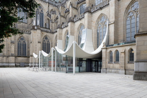  Baldachin-Architektur aus feinstem Betom 