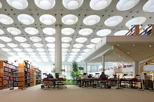  Gegliederte Leselandschaft unter spektakulären Oberlichtern 