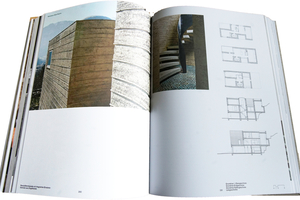  Stampflehmfassade am Haus Rauch. In: Pisé – Hybridkonstruktionen (Triest Verlag) 