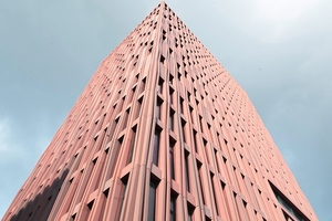  Im Vergleich zu klassischen Betonfertigteilen bietet Glasfaserbeton eine deutlich leichtere, materialeffizientere und flexiblere Alternative. 