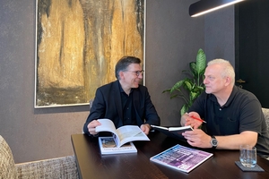  Michael Schuster (r.) mit Jan R. Krause im Gespräch über KI im Baurecht 