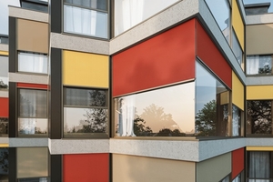  Transparenz über Eck: Die heroal VS Z Ecklösung verschattet Ganzglasecken, ohne die klare Architektur durch ein dominantes Führungsprofil im Eckbereich zu beeinträchtigen. 