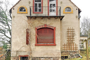  Gestutzter Vogel: Das Haus Radebeul war stark sanierungsbedürftig. Unklare Zubauten überlagerten den historischen Entwurf 