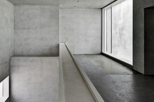  Im Moholy-Nagy Haus:unten links die Verbindungstür zum „Meisterhaus Feininger“ dem Kurt Weill Zentrum 