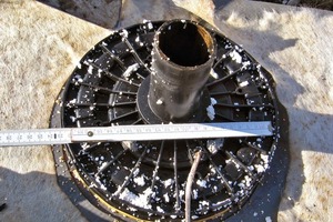 Bild 9: Unterseite eines Ablauftopfes mit Rohrstück 