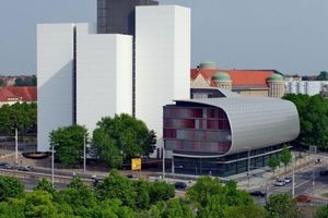  Gabriele Glöckler Architektin, Stuttgart, mit ZSP Architekten, Stuttgart: Deutsche Nationalbibliothek-Erweiterung, Leipzig 