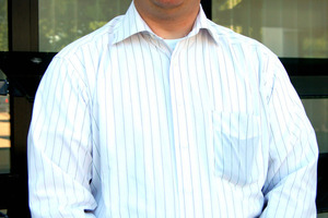  AutorDipl.-Ing. Ulrich Kremer arbeitet seit 1994 für die Colt International GmbH. Nach einem Einstieg als Projekt- und Produktmanager baute er das Architectural Solution Business mit auf. Seit 2011 ist er als Group Technical Manager Solar Shading Systems u.a. für die Steuerung von Produktmanagement und Produktentwicklung zuständig.Informationen unter: www.biq-wilhelmsburg.de und www.colt-info.de 