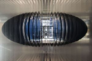  Kunst oder Raumstrategie? netzwerkarchitekten, Darmstadt mit „200 μ – ein schwebender Körper” 