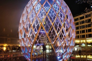  Bild links: Luminale 2012 - OVO stand an der Hauptwache in Frankfurt 