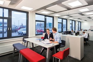  Die räumliche Pegelminderung ist besonders in modernen Bürosituationen (Open Plan Office) von Bedeutung, wenn ein Konflikt von Konzentration und Kommunikation zu vermeiden ist 