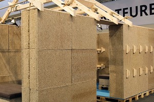  „Design und Funktion“: das Hanfhaus auf der Messe Farbe, Ausbau und Fassade 2016 in München 