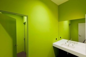  WC in frischen Farben 